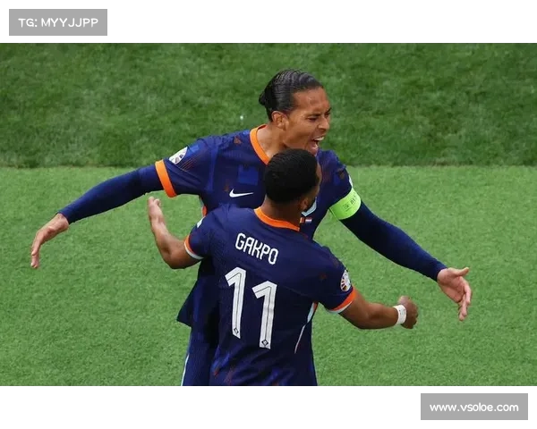 3-0完胜罗马尼亚,荷兰是唯一晋级8强的小组第三 3-0完胜罗马尼亚,荷兰是唯一晋级8强的小组第三